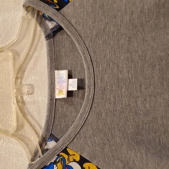 SZ. X - LARGE DONALD DUCK WALT DISNEY LONGSLEEVED GRAY LULA ROE TOP - Picture 4 of 5